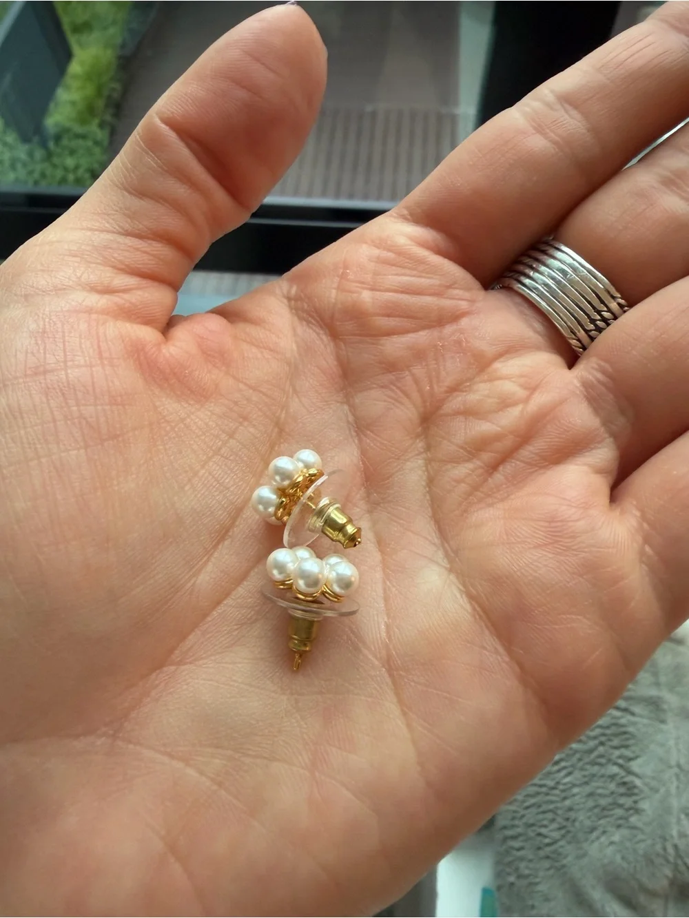 Lisi Lerch - Pearl Cluster Flower Stud Earrings - Cream Pearls with Gold Accents
